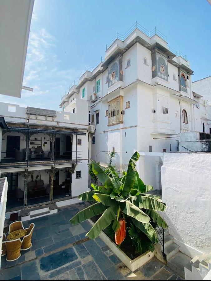 Little Garden Guest House อุเดเปอร์ ภายนอก รูปภาพ